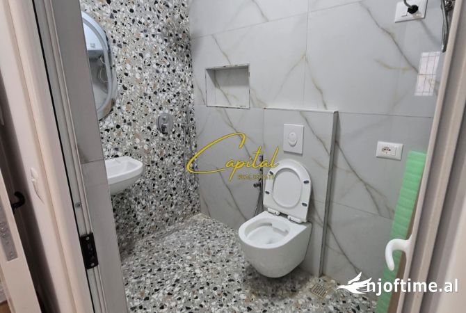 Shtepi ne shitje Apartament ne Tirane, 2+1, Mobilimi Bosh, pa mobiluar, Pagesa 120,000  Euro.