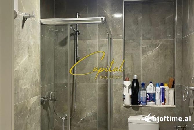 Shtepi ne shitje Apartament ne Tirane, 3+1, Mobilimi E mobiluar, Pagesa 215,000  Euro.