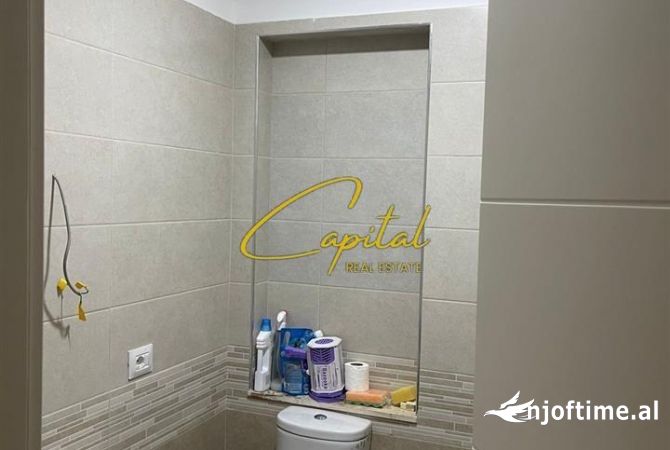 Shtepi ne shitje Apartament ne Tirane, 3+1, Mobilimi E mobiluar, Pagesa 215,000  Euro.