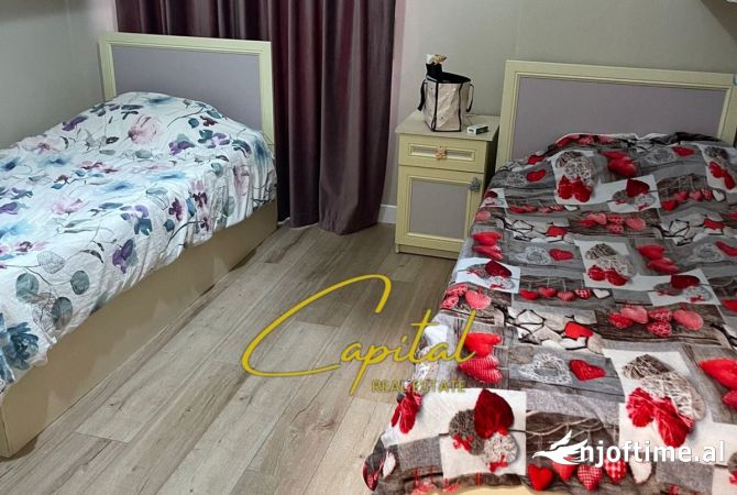 Shtepi me qera Apartament ne Tirane, 3+1, Mobilimi E mobiluar, Pagesa 900  Euro.