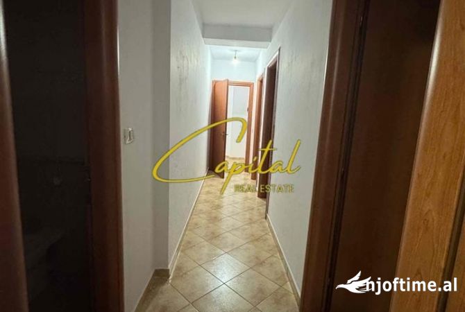Shtepi me qera Apartament ne Tirane, 3+1, Mobilimi Bosh, pa mobiluar, Pagesa 35,000  Leke.