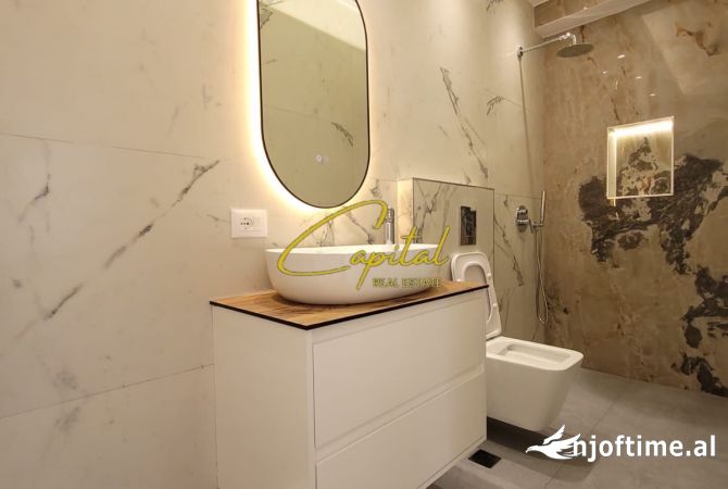 Shtepi ne shitje Apartament ne Tirane, 2+1, Mobilimi Bosh, pa mobiluar, Pagesa 210,000  Euro.