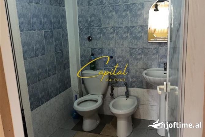 Shtepi me qera Apartament ne Tirane, 1+1, Mobilimi E mobiluar, Pagesa 40,000  Leke.