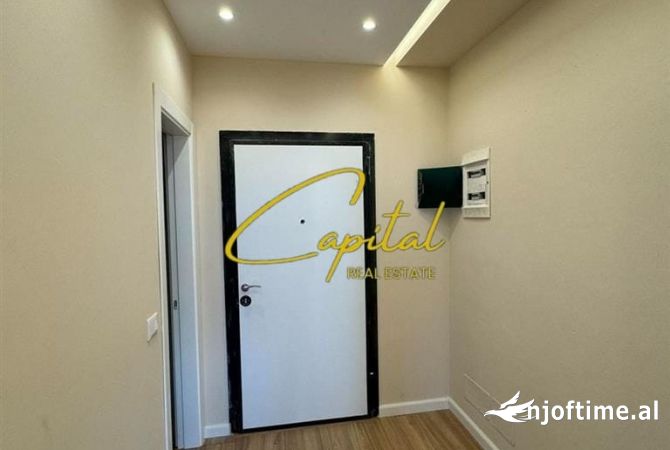 Shtepi ne shitje Apartament ne Tirane, 2+1, Mobilimi Bosh, pa mobiluar, Pagesa 162,000  Euro.