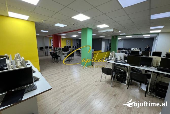 Ambient biznesi me qera 3+1 ne Tirane - 7,000 Euro
