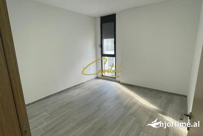 Ambient biznesi me qera 3+1 ne Tirane - 450 Euro