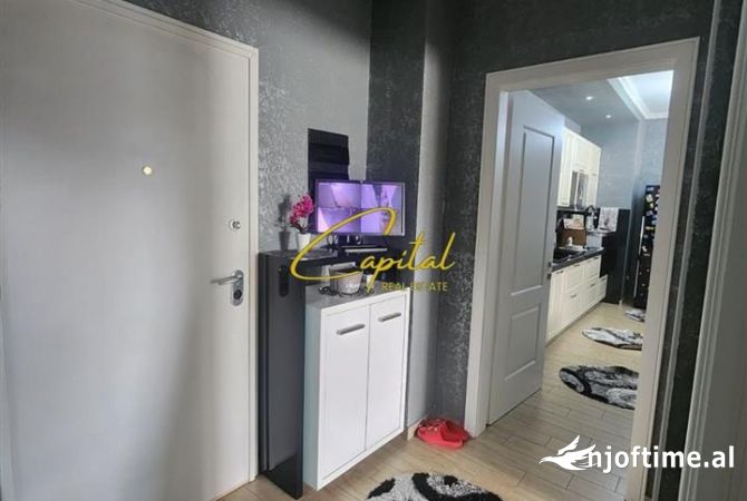 Shtepi ne shitje Apartament ne Tirane, 2+1, Mobilimi E mobiluar, Pagesa 140,000  Euro.