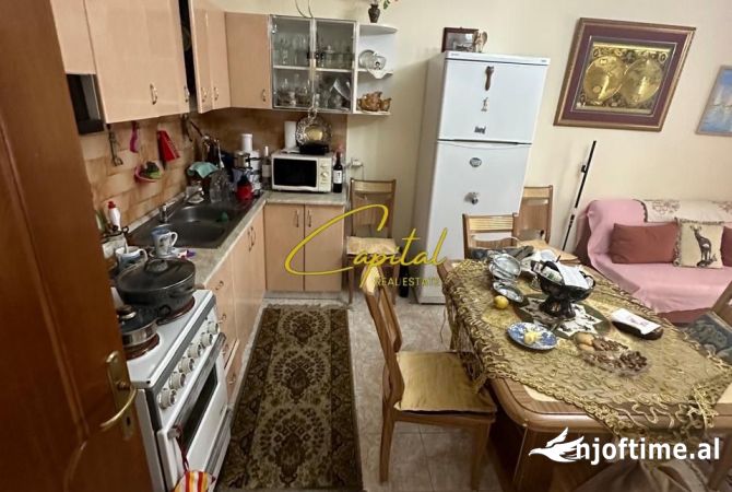 Shtepi ne shitje Apartament ne Tirane, 2+1, Mobilimi E mobiluar, Pagesa 227,500  Euro.