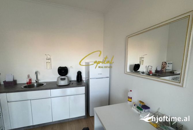 AMBIENT BIZNESI ME QERA 100 M2 LIQENI ARTIFICIAL 1.500 EURO