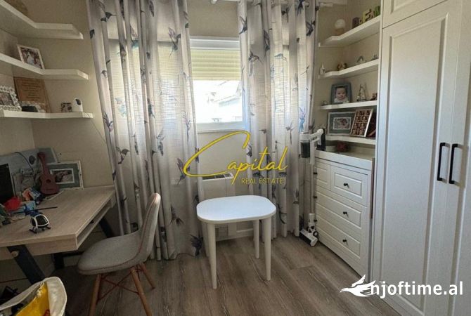 Shtepi ne shitje Apartament ne Tirane, 2+1, Mobilimi Bosh, pa mobiluar, Pagesa 206,000  Euro.