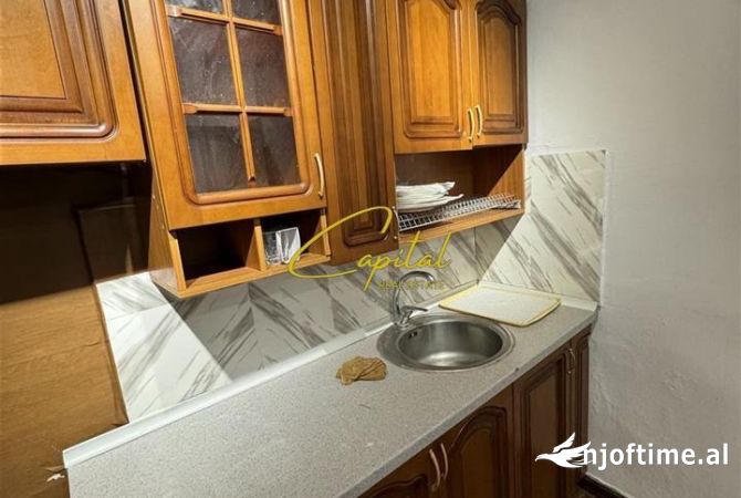 Shtepi me qera 2+1 ne Tirane - 450 Euro