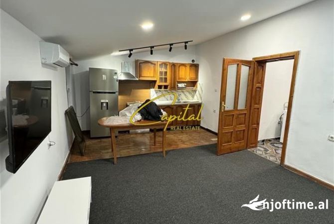 Shtepi me qera 2+1 ne Tirane - 450 Euro
