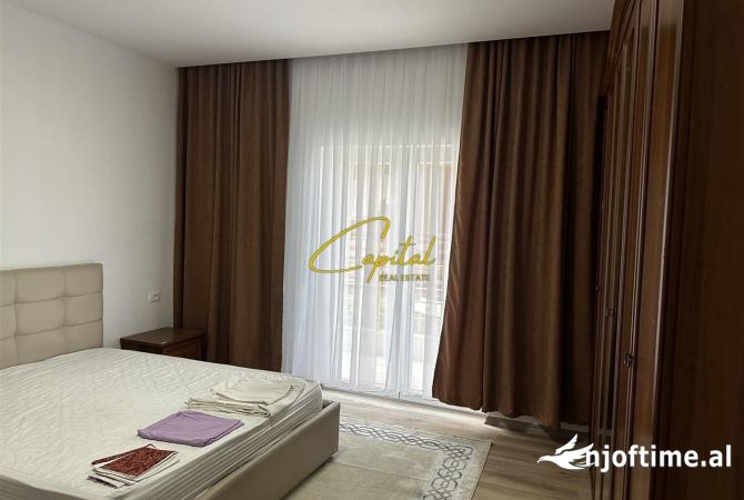 Shtepi me qera Apartament ne Tirane, 3+1, Mobilimi E mobiluar, Pagesa 70,000  Leke.
