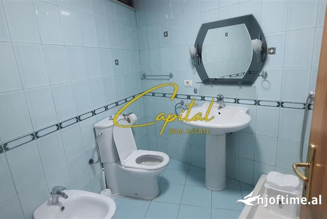 ZYRE ME QERA 160 M2 QENDER 140.000 EURO