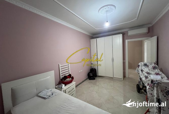 Shtepi me qera Apartament ne Tirane, 2+1, Mobilimi E mobiluar, Pagesa 550  Euro.