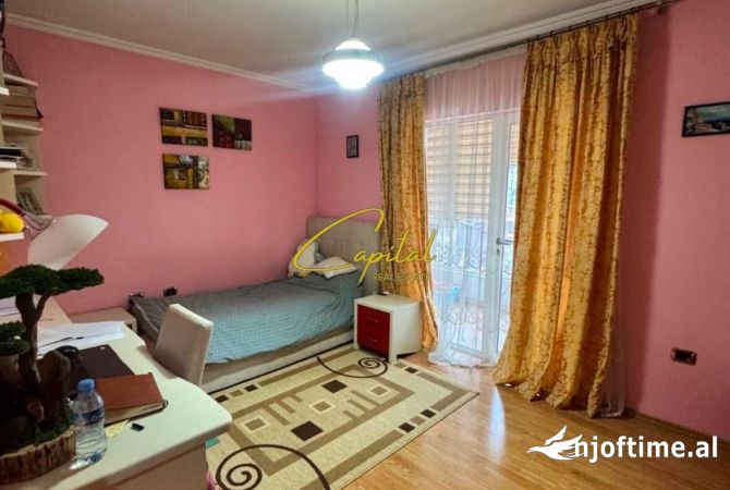 Shtepi ne shitje Apartament ne Tirane, 2+1, Mobilimi E mobiluar, Pagesa 140,000  Euro.