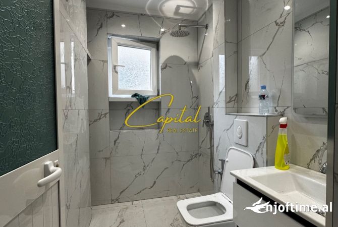 Shtepi ne shitje Apartament ne Tirane, 1+1, Mobilimi E mobiluar, Pagesa 125,000  Euro.