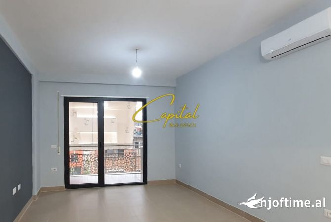 Ambient biznesi me qera 3+1 ne Tirane - 550 Euro