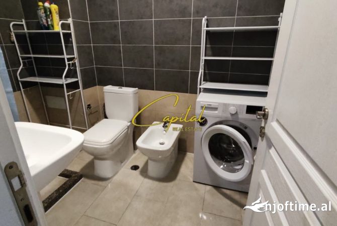 Shtepi me qera Apartament ne Tirane, 2+1, Mobilimi E mobiluar, Pagesa 55,000  Leke.