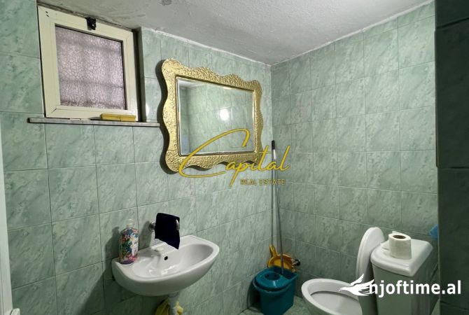 AMBIENT BIZNESI ME QERA 110 M2 QENDER 700 EURO