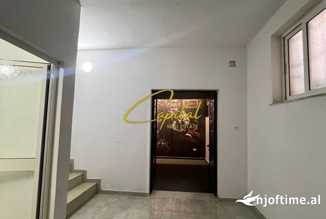 Ambient biznesi me qera 1+1 ne Tirane - 700 Euro