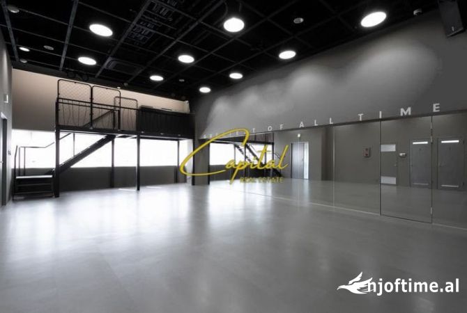 Ambient biznesi me qera 3+1 ne Tirane - 3,000 Euro