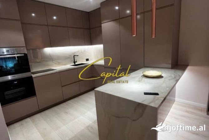 Shtepi ne shitje Apartament ne Tirane, 2+1, Mobilimi E mobiluar, Pagesa 450,000  Euro.