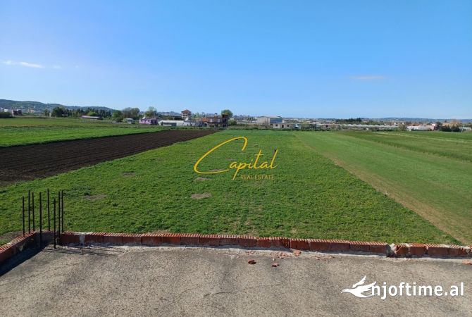 Shtepi ne shitje Shtepi Private ne Fier, 2+1, Mobilimi Bosh, pa mobiluar, Pagesa 70,000  Euro.