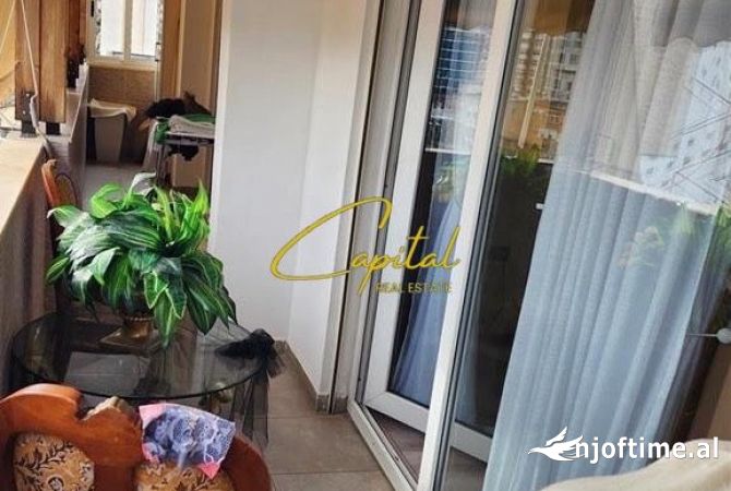 Shtepi ne shitje Apartament ne Tirane, 2+1, Mobilimi E mobiluar, Pagesa 288,000  Euro.