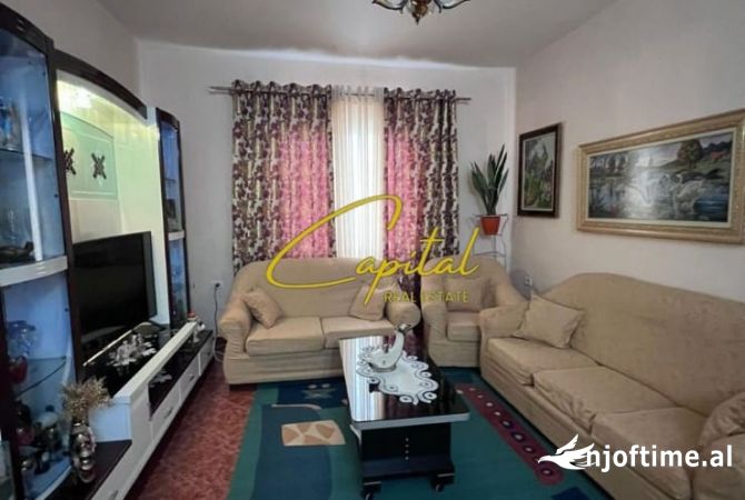 Shtepi me qera 2+1 ne Tirane - 450 Euro