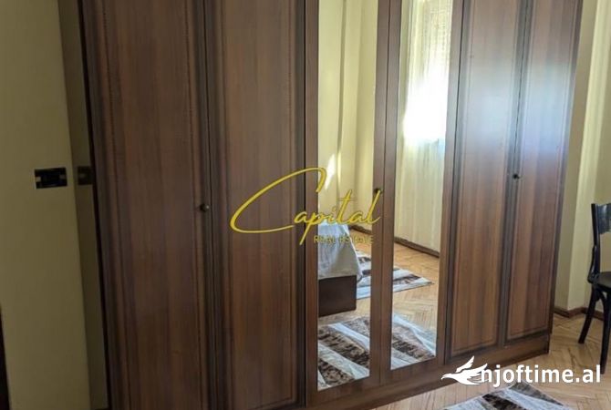 Shtepi me qera Apartament ne Tirane, 2+1, Mobilimi E mobiluar, Pagesa 620  Euro.