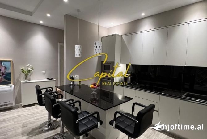 Shtepi ne shitje Apartament ne Tirane, 3+1, Mobilimi E mobiluar, Pagesa 180,000  Euro.