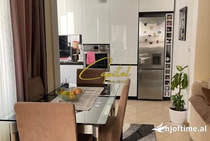 Shtepi ne shitje Apartament ne Tirane, 1+1, Mobilimi E mobiluar, Pagesa 91,000  Euro.