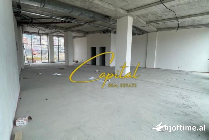 Ambient biznesi me qera 1+1 ne Tirane - 4,000 Euro