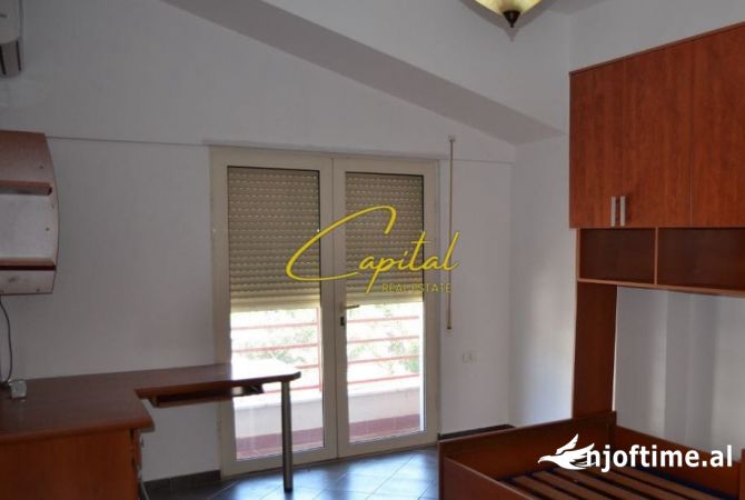 ZYRE ME QERA 200 M2 LIQENI ARTIFICIAL 1.200 EURO