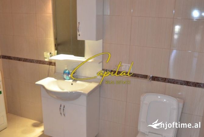 ZYRE ME QERA 200 M2 LIQENI ARTIFICIAL 1.200 EURO