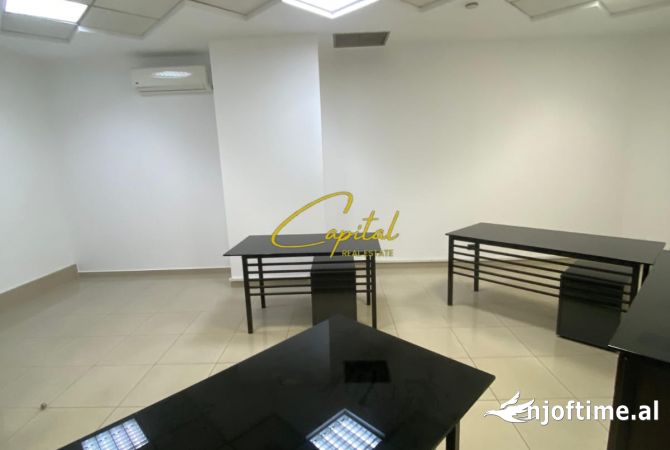 Ambient biznesi me qera 3+1 ne Tirane - 700 Euro