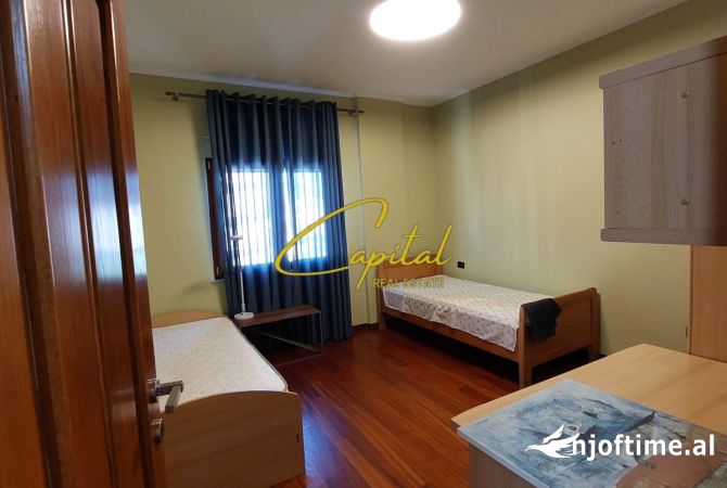Shtepi me qera Apartament ne Tirane, 3+1, Mobilimi E mobiluar, Pagesa 1,500  Euro.