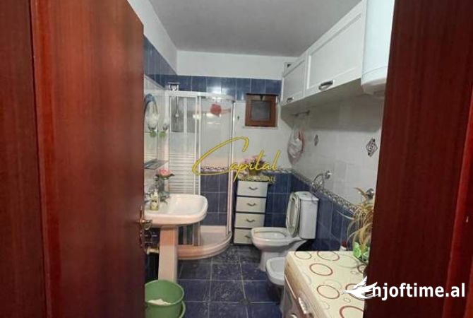Shtepi me qera Apartament ne Tirane, 2+1, Mobilimi E mobiluar, Pagesa 55,000  Leke.