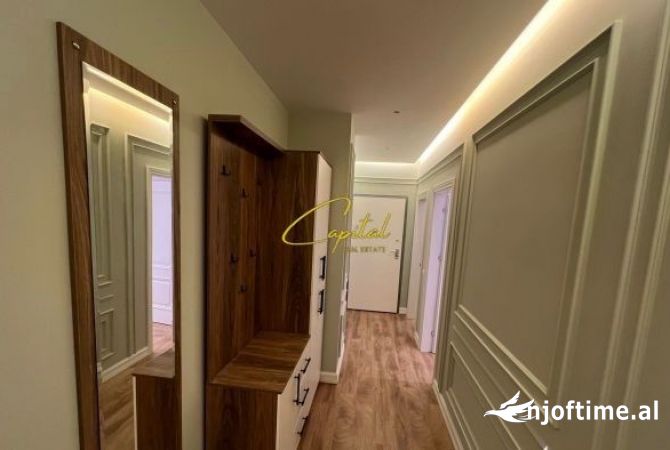 Shtepi me qera Apartament ne Tirane, 3+1, Mobilimi E mobiluar, Pagesa 1,000  Euro.