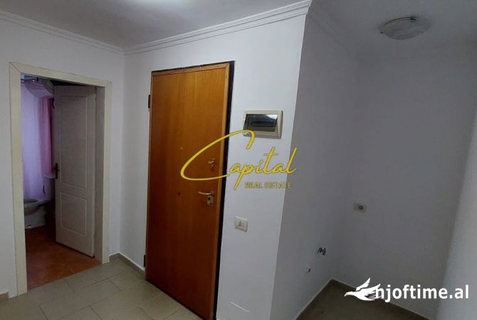 Shtepi ne shitje Apartament ne Tirane, 2+1, Mobilimi E mobiluar, Pagesa 188,000  Euro.