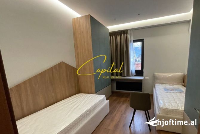 Shtepi me qera Apartament ne Tirane, 2+1, Mobilimi E mobiluar, Pagesa 830  Euro.