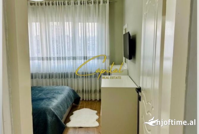 Shtepi ne shitje Apartament ne Tirane, 3+1, Mobilimi E mobiluar, Pagesa 248,000  Euro.