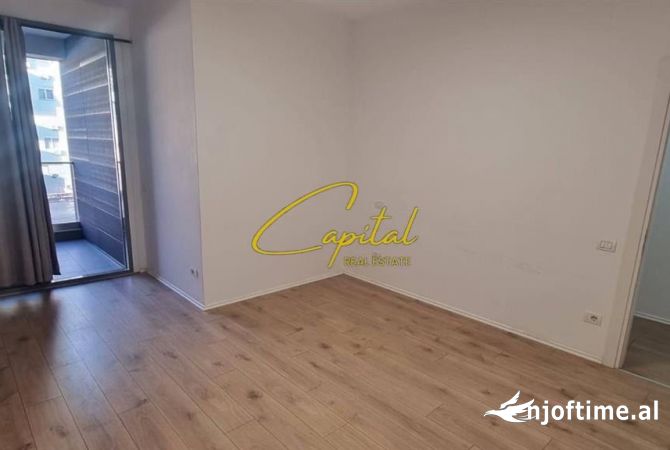 Ambient biznesi me qera 3+1 ne Tirane - 1,400 Euro