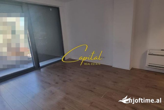 ZYRE ME QERA 120 M2 ISH BLLOKU 1.400 EURO