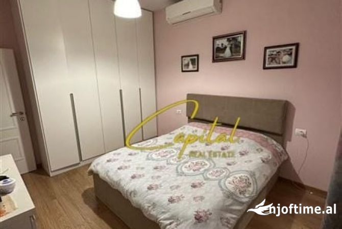 Shtepi me qera Apartament ne Tirane, 2+1, Mobilimi E mobiluar, Pagesa 850  Euro.
