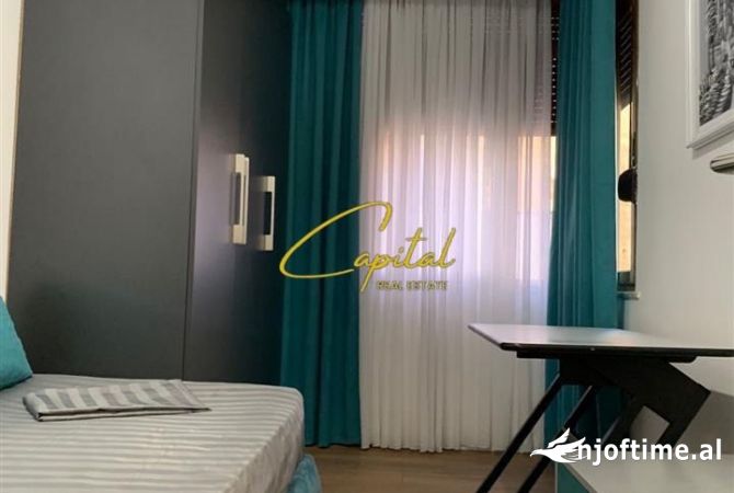 Shtepi me qera Apartament ne Tirane, 3+1, Mobilimi E mobiluar, Pagesa 700  Euro.