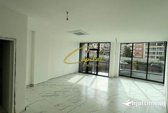 Ambient biznesi me qera 3+1 ne Tirane - 900 Euro