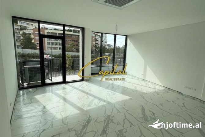 Ambient biznesi me qera 3+1 ne Tirane - 900 Euro
