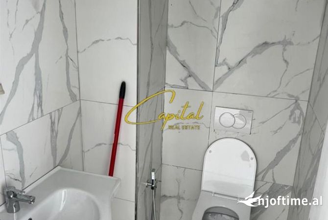 ZYRE ME QERA 65 M2 LAKE VIEW 900 EURO